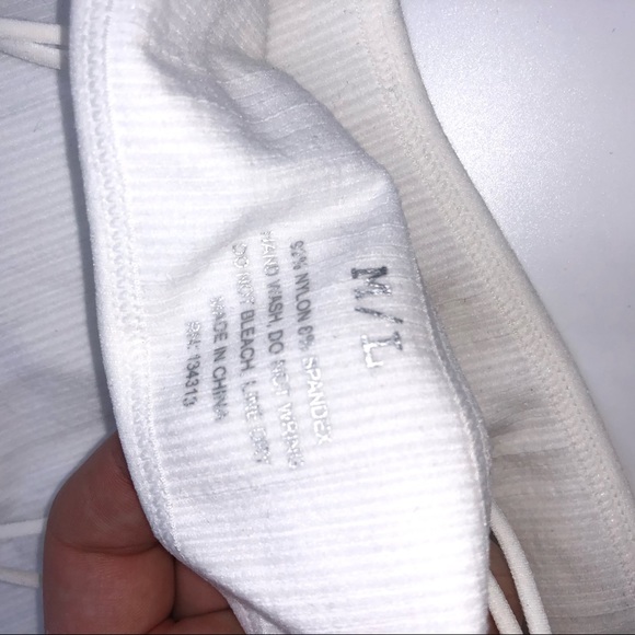 3/$20 | Strappy Seamless Bralette - Picture 5 of 6